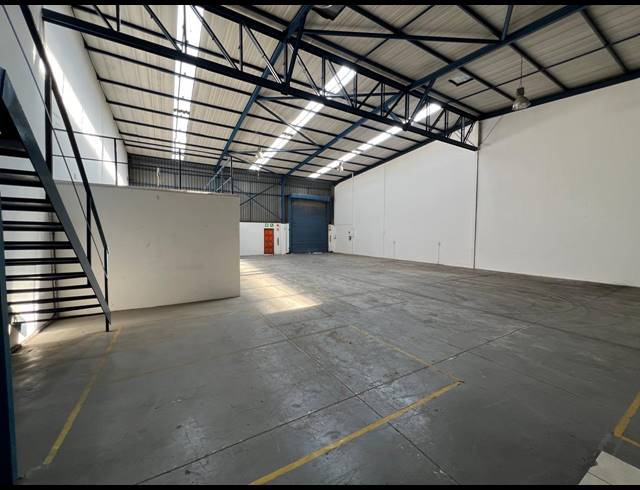661M² WAREHOUSE TO LET IN STRIJDOMPARK